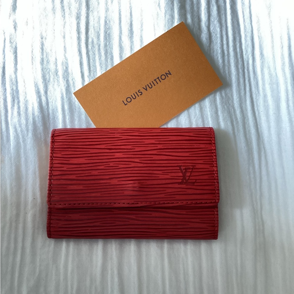 Louis Vuitton Red 6-ring Key Case Exquisite Leather Craftsmanship
